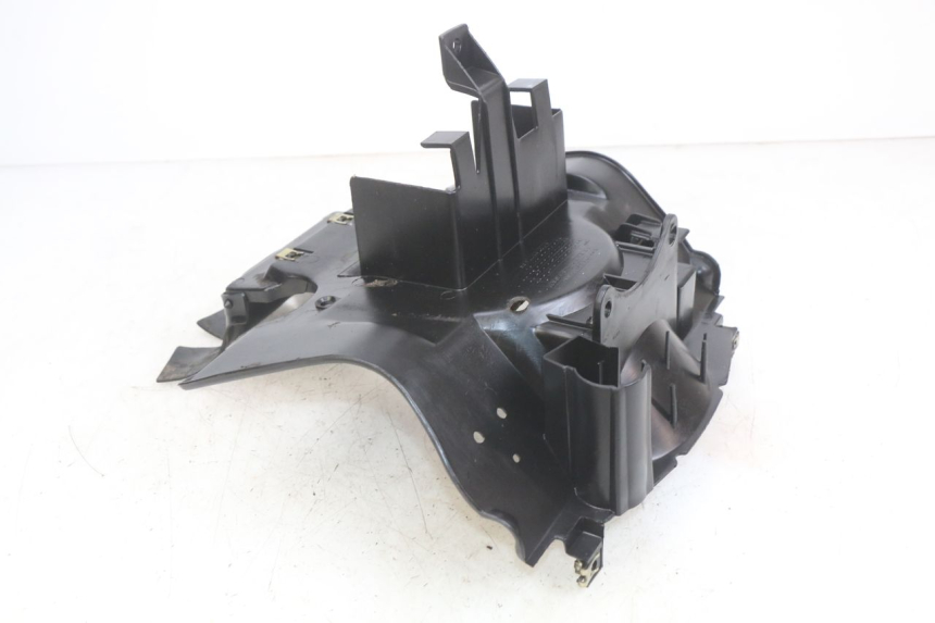 photo de VASCA BATTERIA PEUGEOT SV 125 (1991 - 1994) - Primo piano tecnico