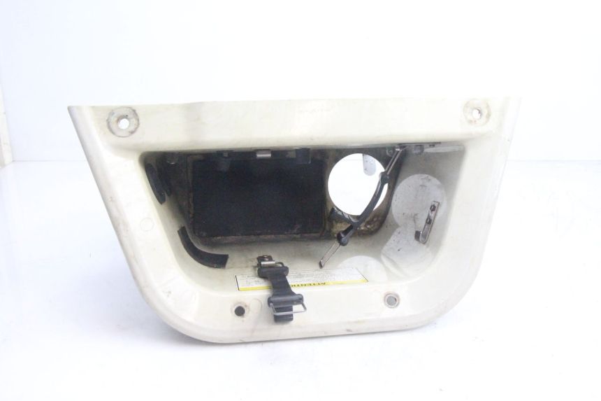 photo de PORTABATTERIA YAMAHA WAVE RUNNER GP R 1200 (2000 - 2003) - Zoom sullo stato d'uso