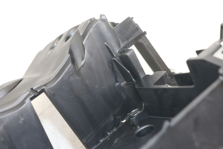 photo de VASCA PORTABATTERIA YAMAHA XMAX X-MAX ABS 125 (2017 - 2020) - Zoom sullo stato d'uso