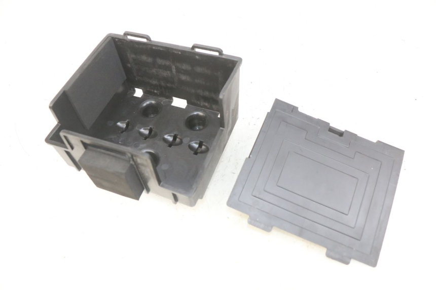 photo de VASCA PORTABATTERIA KYMCO X-TOWN XTOWN 125 (2016 - 2021) - Primo piano tecnico