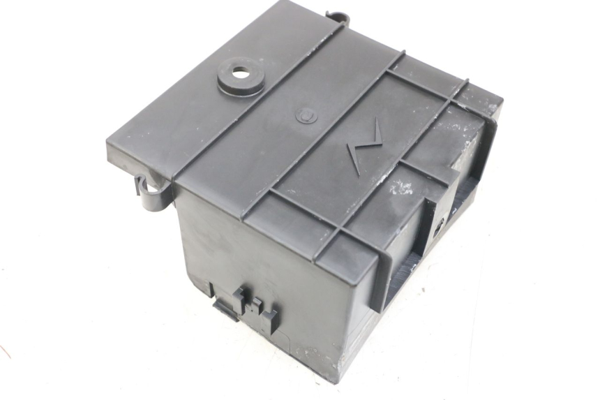 photo de PORTABATTERIA KYMCO XCITING 250 (2006 - 2009) - Zoom sullo stato d'uso