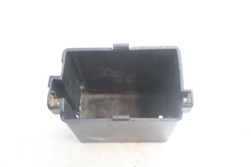 photo de PORTABATTERIA YAMAHA XV VIRAGO 535 (1988 - 2004) - Dettaglio del componente