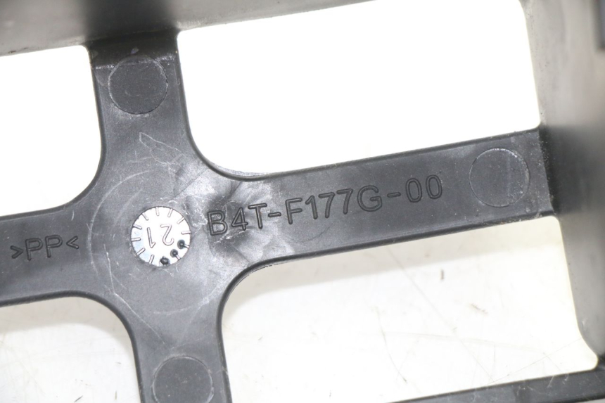 photo de PORTABATTERIA YAMAHA TRACER 7 700 (2020 - 2024) - Primo piano tecnico