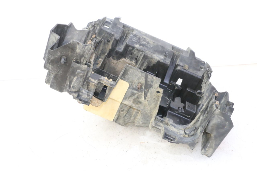 photo de PORTABATTERIA YAMAHA YFM GRIZZLY 550 (2008 - 2015) - Primo piano tecnico