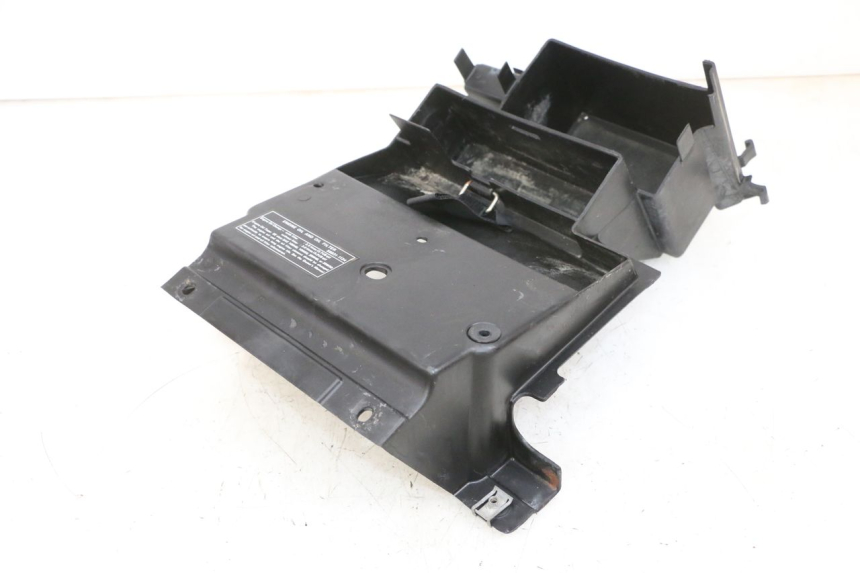 photo de PORTABATTERIA KAWASAKI ZR 7 750 (1999 - 2004) - Dettagli dei punti di fissaggio