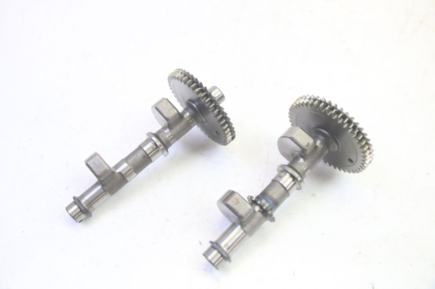 photo de Bilanciere motore SUZUKI BURGMAN EXECUTIVE ABS 650 (2006 - 2012) - Altra vista dell'articolo