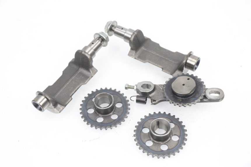 photo de Bilanciere motore SUZUKI DR DJEBEL 600 (1985 - 1990) - Dettaglio del componente