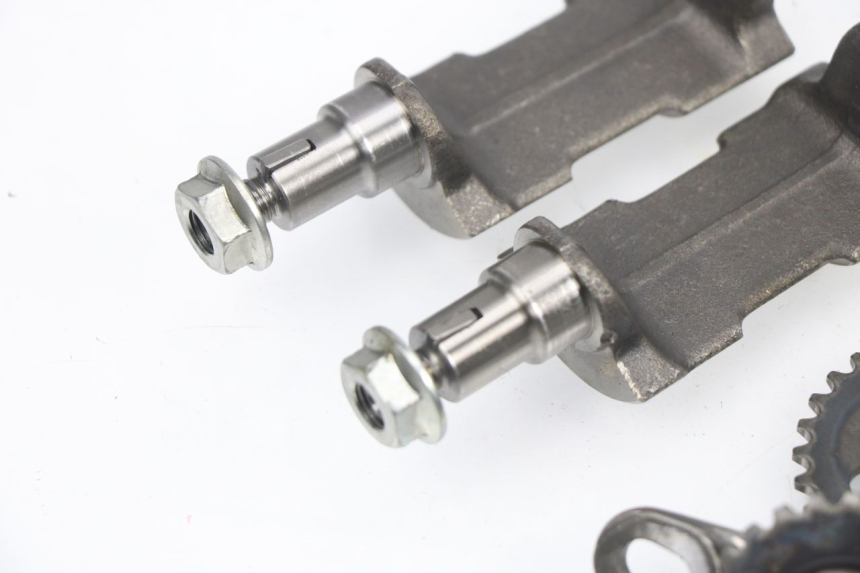 photo de Bilanciere motore SUZUKI DR DJEBEL 600 (1985 - 1990) - Vista d'insieme del prodotto