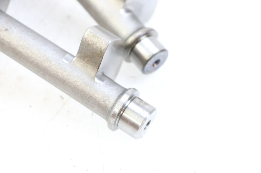 photo de SUPPORTO MOTORE HONDA FJS SILVER WING SILVERWING 400 (2005 - 2008) - Zoom sullo stato d'uso