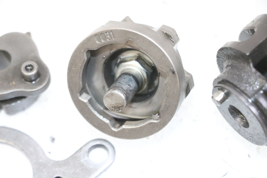 photo de DESMODROMICO CAMBIO KAWASAKI KX F KXF 450 (2009 - 2011) - Stato della superficie e materiale