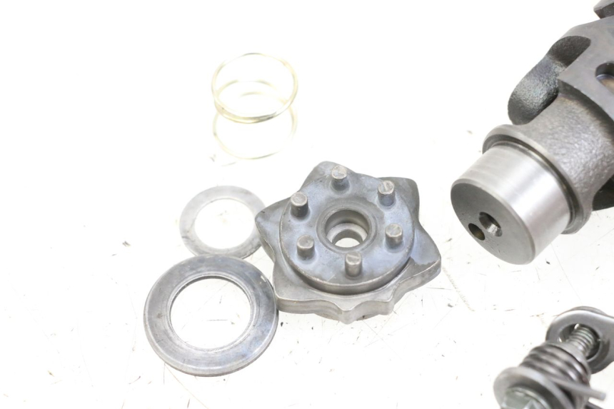 photo de DESMODROMICO CAMBIO SUZUKI VL INTRUDER 125 (2004 - 2007) - Primo piano tecnico