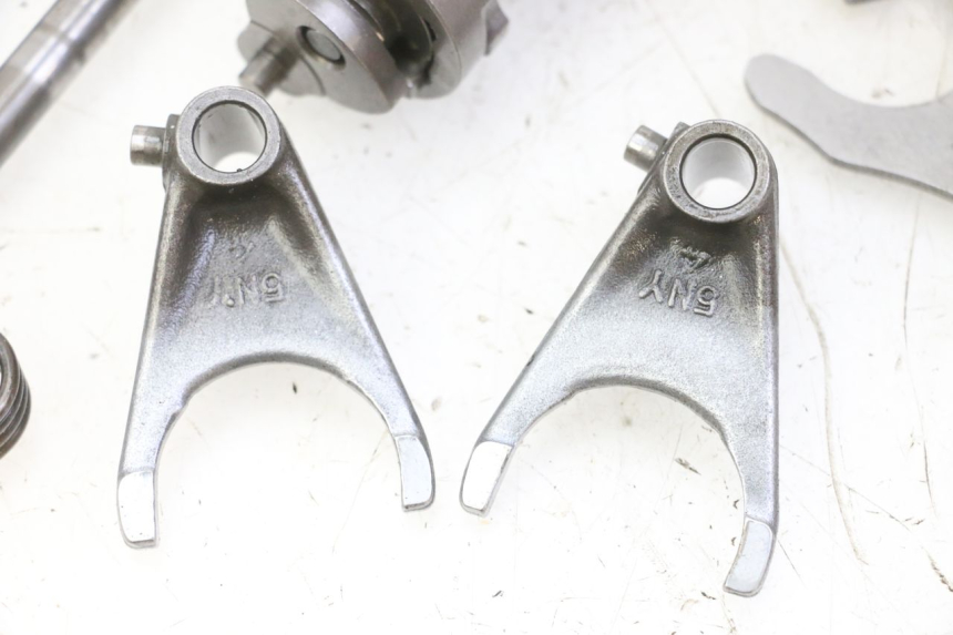 photo de DESMODROMICO CAMBIO YAMAHA YZ 125 (1998 - 2005) - Stato della superficie e materiale