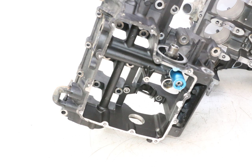 photo de BASAMENTO MOTORE YAMAHA YZF R6 600 (2008 - 2009) - Primo piano ad alta risoluzione