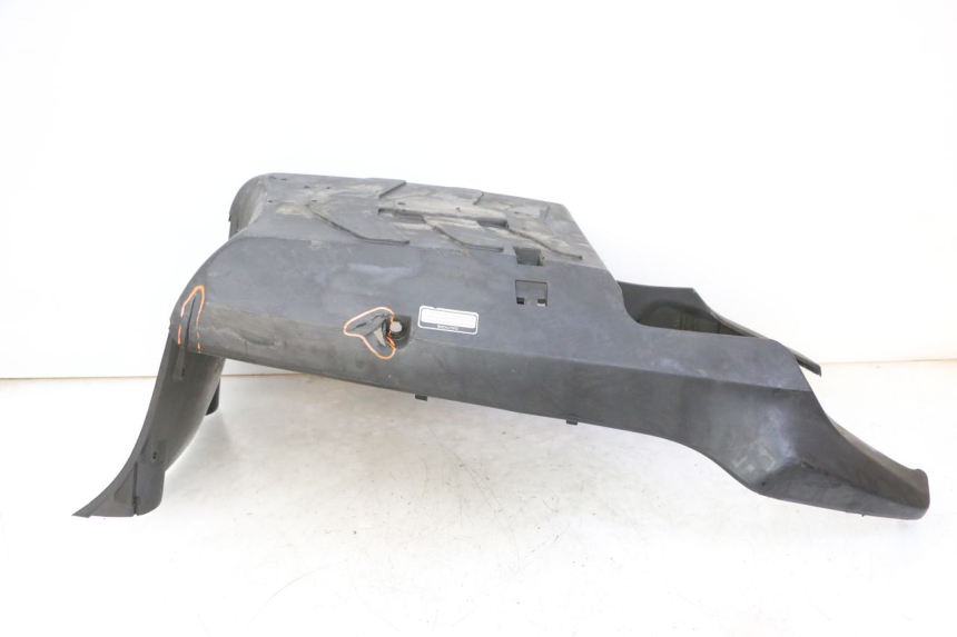 photo de FIANCHETTI INFERIORE KYMCO AGILITY NAKED RENOUVO 2T 50 (2011 - 2018) - Focus sulla struttura