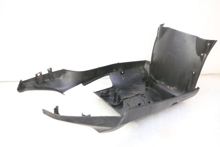 photo de FIANCHETTI INFERIORE KYMCO AGILITY NAKED RENOUVO 2T 50 (2011 - 2018) - Dettagli dei punti di fissaggio