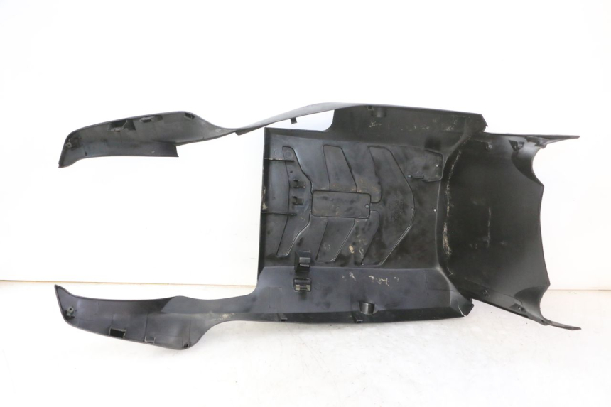 photo de FIANCHETTI INFERIORE KYMCO AGILITY NAKED RENOUVO 2T 50 (2011 - 2018) - Stato della superficie e materiale