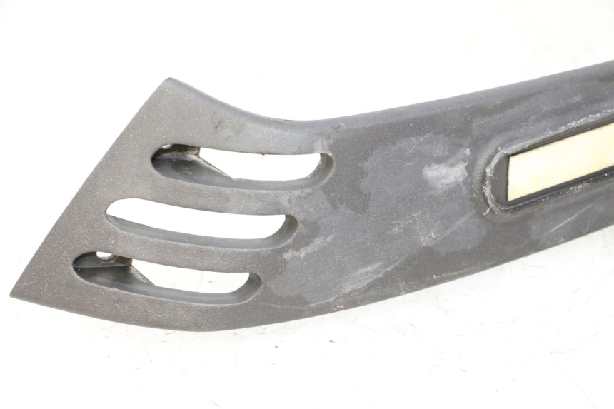 photo de SOTTOPEDANA POSTERIORE DESTRA PIAGGIO LXV 4T 50 (2009 - 2013) - Vista d'insieme del prodotto