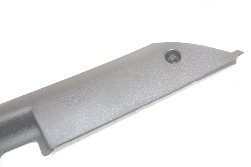 photo de SOTTOPEDANA POSTERIORE DESTRA MASH LEGEND'R 4T 50 (2021 - 2025) - Zoom sullo stato d'uso