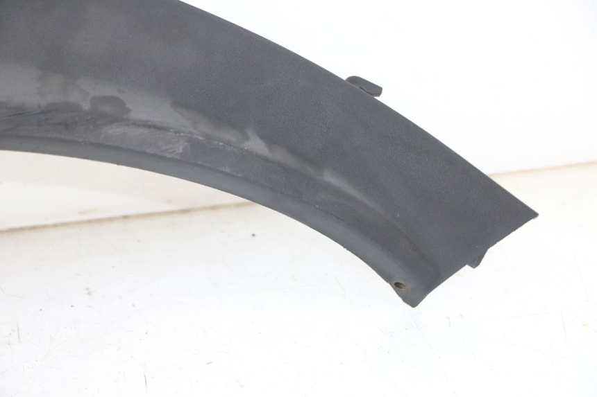 photo de SOTTOPEDANA POSTERIORE DESTRA PIAGGIO MP3 LT 300 (2010 - 2016) - Caratteristiche distintive