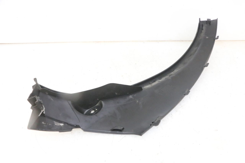 photo de SOTTOPEDANA POSTERIORE DESTRA PIAGGIO MP3 LT 300 (2010 - 2016) - Primo piano tecnico