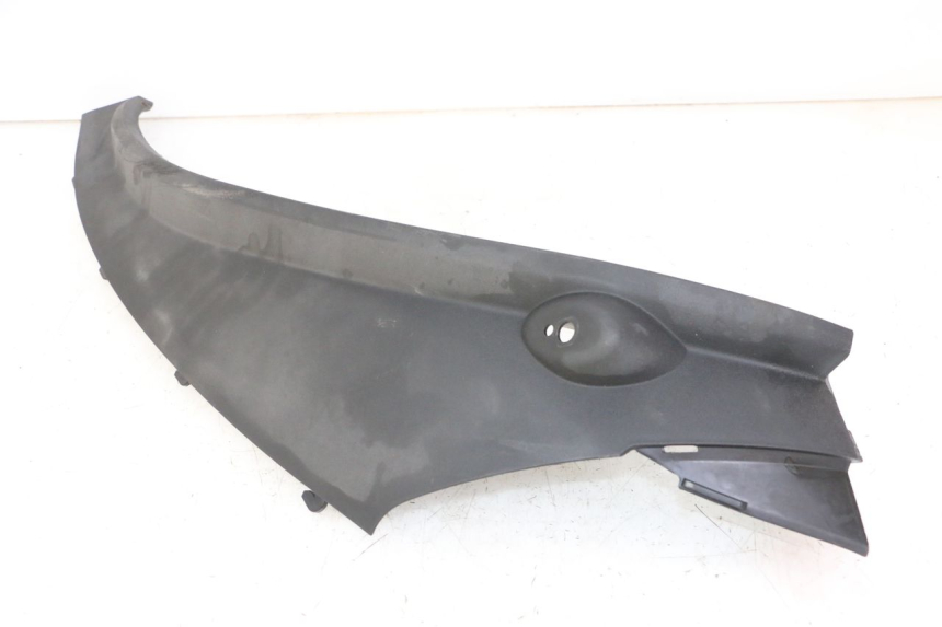 photo de SOTTOPEDANA POSTERIORE DESTRA PIAGGIO MP3 LT 300 (2010 - 2016) - Dettagli dei punti di fissaggio