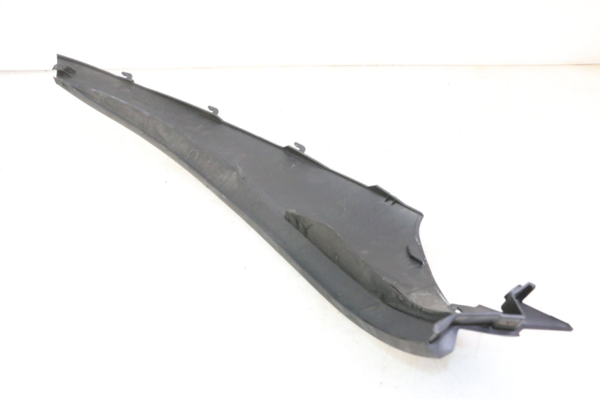 photo de SOTTOPEDANA POSTERIORE DESTRA PIAGGIO MP3 RL 250 (2006 - 2010) - Altra angolazione