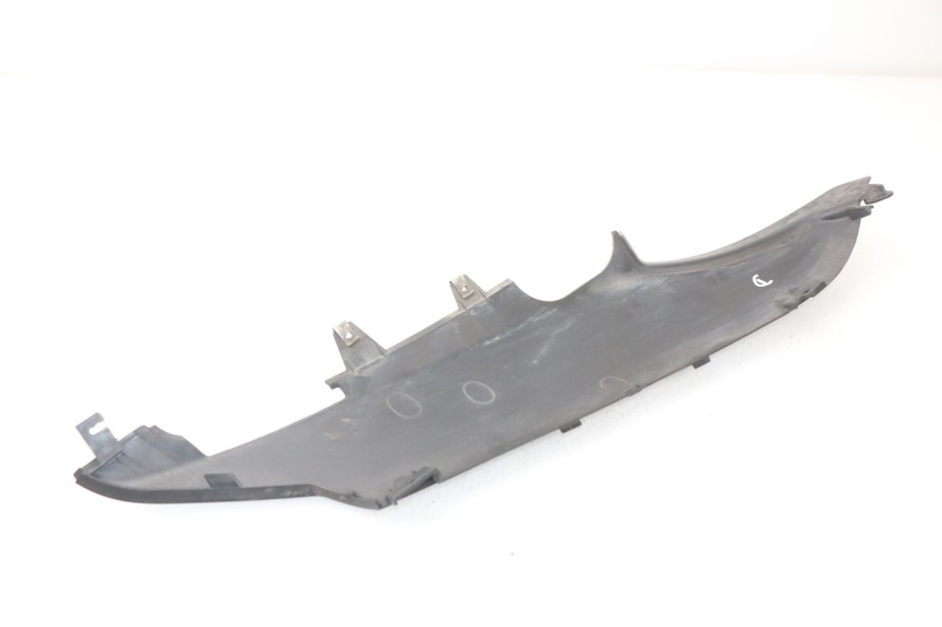 photo de BASSO DELLA SCATOLA POSTERIORE DESTRA GILERA NEXUS 125 (2009 - 2013) - Dettaglio del componente