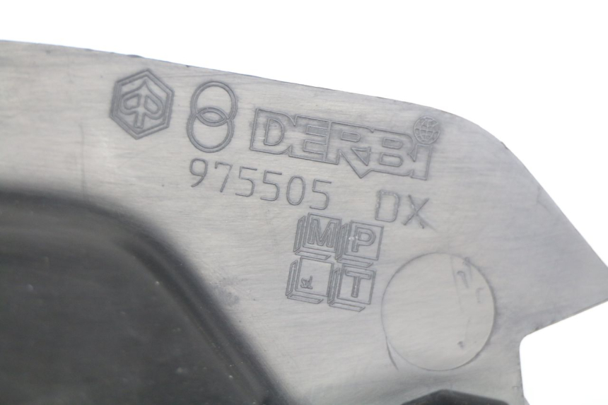 photo de BASSO DELLA SCATOLA POSTERIORE DESTRA GILERA NEXUS 125 (2009 - 2013) - Dettaglio del componente