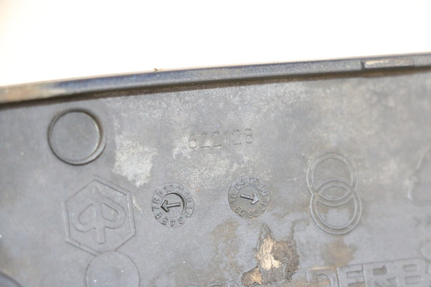 photo de SOTTOPEDANA POSTERIORE DESTRA PIAGGIO VESPA LX 150 (2005 - 2013) - Dettaglio del componente