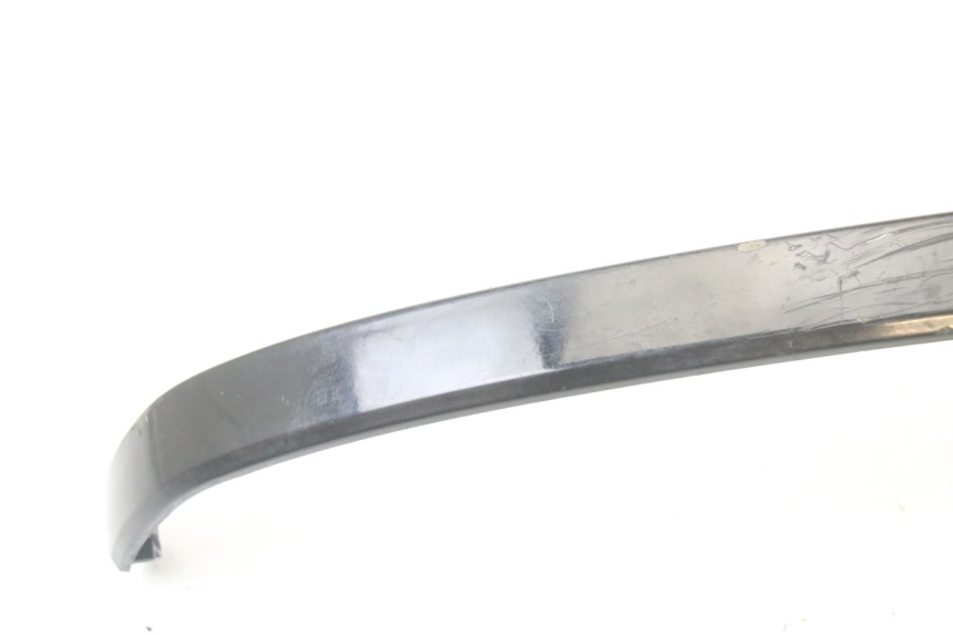 photo de BASSO DELLA SCATOLA POSTERIORE DESTRA PIAGGIO VESPA LX 2T 50 (2005 - 2013) - Dettaglio del componente