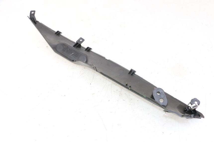 photo de BASSO DELLA SCATOLA POSTERIORE DESTRA GILERA RUNNER SP 50 (2009 - 2017) - Dettaglio del componente