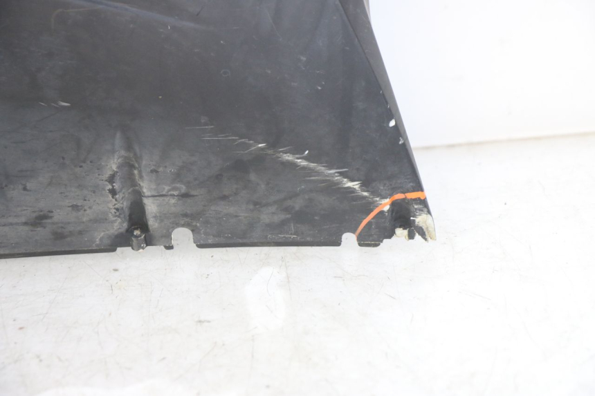 photo de BASSO DELLA SCATOLA POSTERIORE DESTRA PEUGEOT SPEEDFIGHT 4 4T 50 (2015 - 2020) - Marcature e riferimenti originali