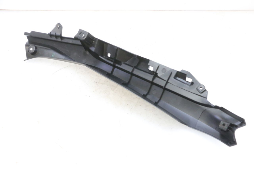 photo de SOTTOPEDANA POSTERIORE DESTRA YAMAHA TRICITY 300 (2020 - 2024) - Dettaglio del componente