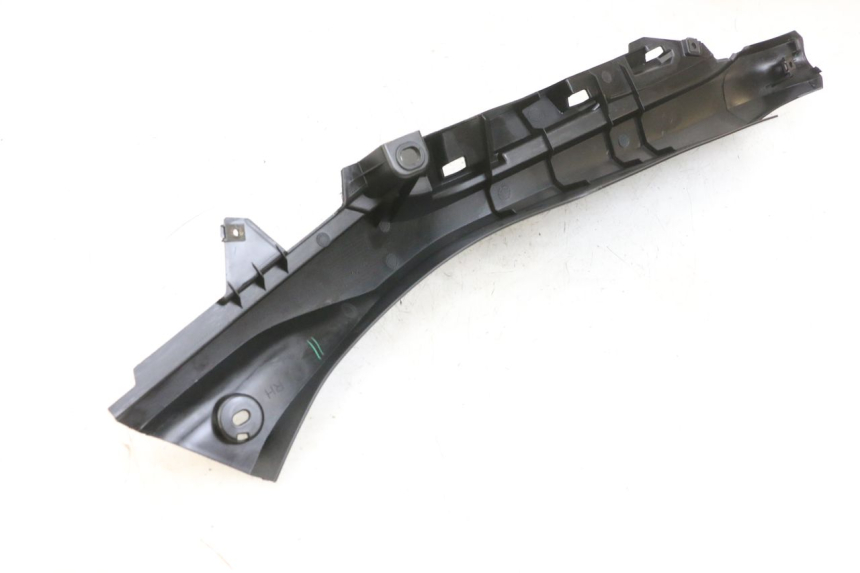 photo de SOTTOPEDANA POSTERIORE DESTRA YAMAHA TRICITY 300 (2020 - 2024) - Zoom sullo stato d'uso