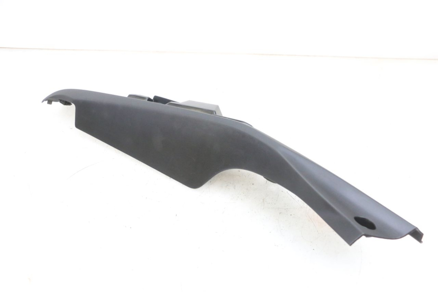 photo de SOTTOPEDANA POSTERIORE DESTRA YAMAHA TRICITY 300 (2020 - 2024) - Altra angolazione