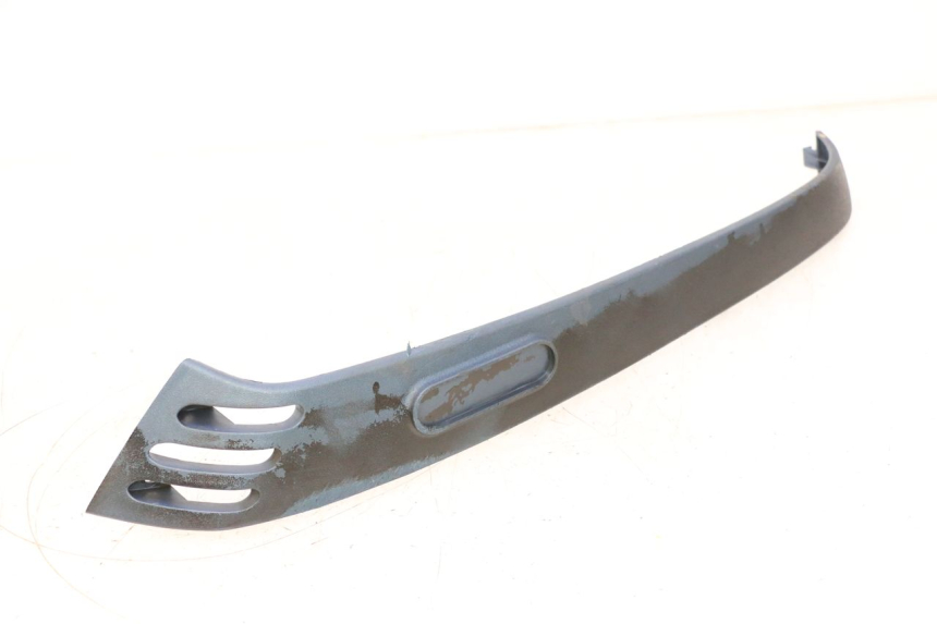 photo de BASSO DELLA SCATOLA POSTERIORE DESTRA PIAGGIO VESPA LX 2T 50 (2005 - 2013) - Vista principale