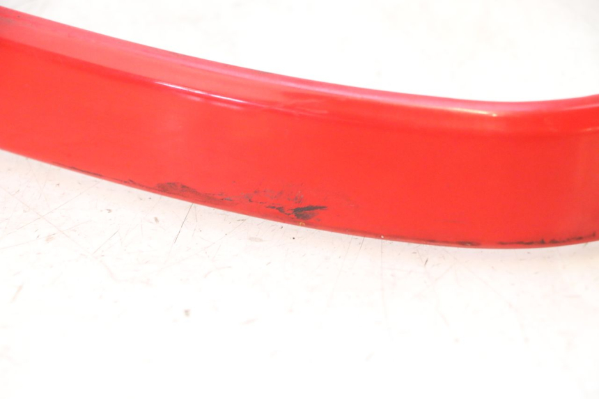 photo de BASSO DELLA SCATOLA POSTERIORE DESTRA PIAGGIO VESPA S 2T 50 (2007 - 2014) - Altra angolazione