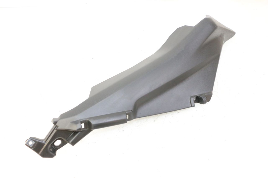 photo de SOTTOPEDANA POSTERIORE DESTRA YAMAHA XMAX X-MAX 125 (2021 - 2025) - Vista d'insieme del prodotto