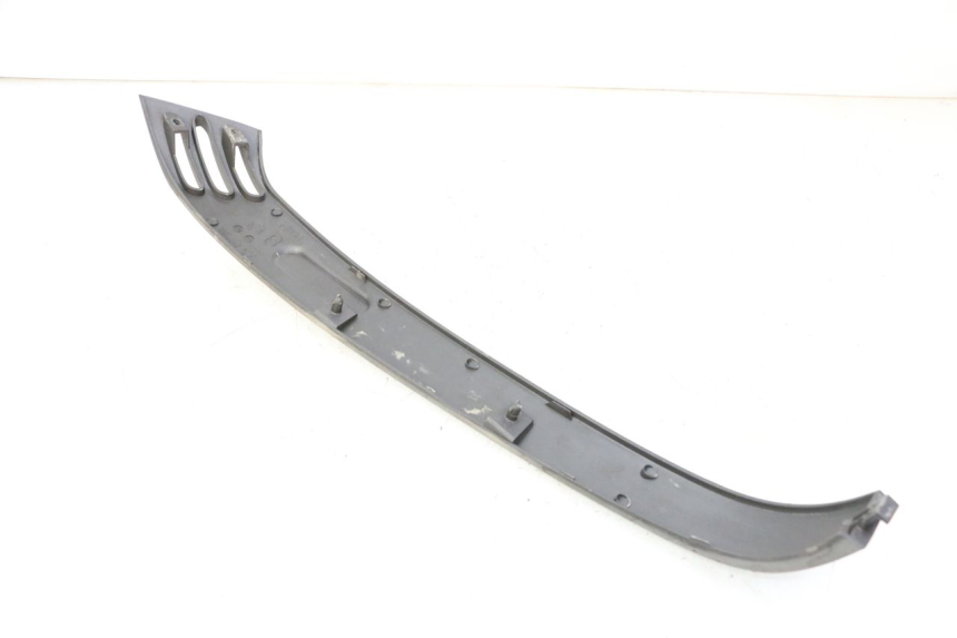 photo de SOTTOPEDANA POSTERIORE SINISTRA PIAGGIO LXV 4T 50 (2009 - 2013) - Altra angolazione