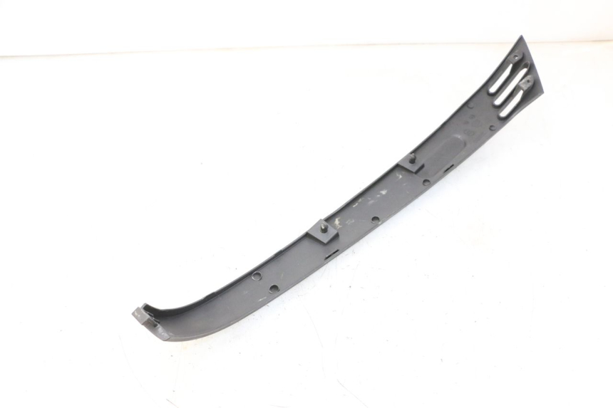 photo de SOTTOPEDANA POSTERIORE SINISTRA PIAGGIO LXV 4T 50 (2009 - 2013) - Primo piano tecnico