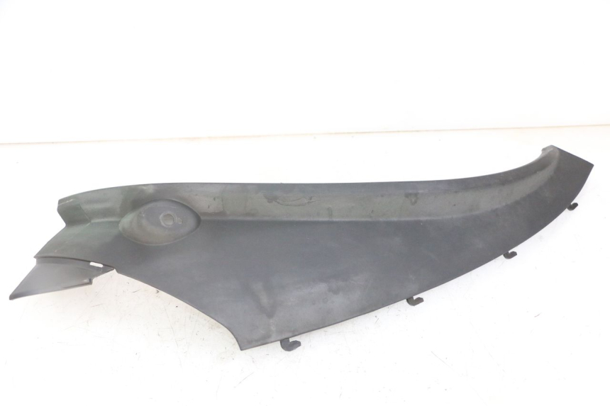 photo de SOTTOPEDANA POSTERIORE SINISTRA PIAGGIO MP3 LT 300 (2010 - 2016) - Caratteristiche distintive