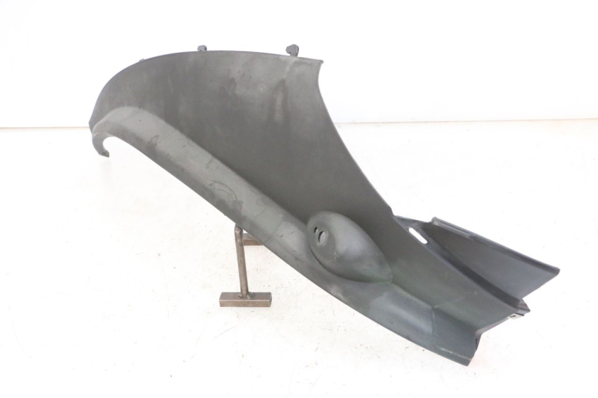 photo de SOTTOPEDANA POSTERIORE SINISTRA PIAGGIO MP3 LT 300 (2010 - 2016) - Zoom sullo stato d'uso