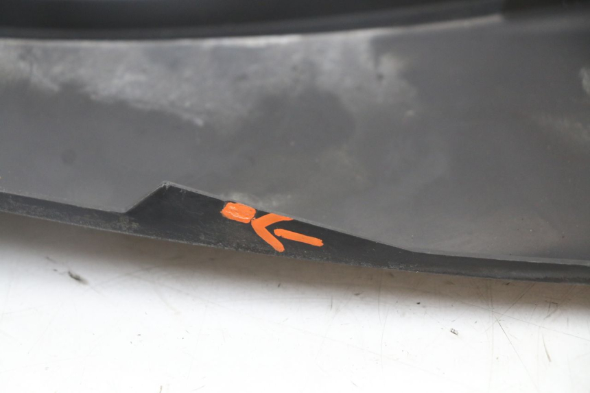 photo de SOTTOPEDANA POSTERIORE SINISTRA PIAGGIO MP3 125 (2006 - 2014) - Ricambio usato controllato