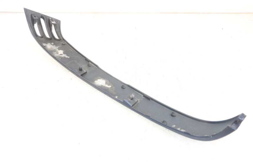 photo de SOTTOPEDANA POSTERIORE SINISTRA PIAGGIO VESPA LX 150 (2005 - 2013) - Primo piano tecnico