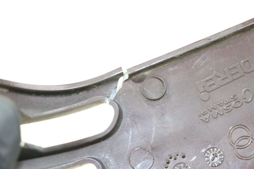 photo de SOTTOPEDANA POSTERIORE SINISTRA PIAGGIO VESPA LX IE 125 (2010 - 2012) - Zoom sullo stato d'uso