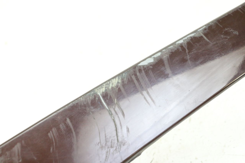 photo de SOTTOPEDANA POSTERIORE SINISTRA PIAGGIO VESPA LX IE 125 (2010 - 2012) - Stato della superficie e materiale