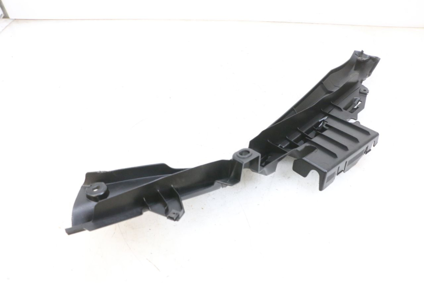 photo de SOTTOPEDANA POSTERIORE SINISTRA YAMAHA TRICITY 300 (2020 - 2024) - Dettaglio del componente