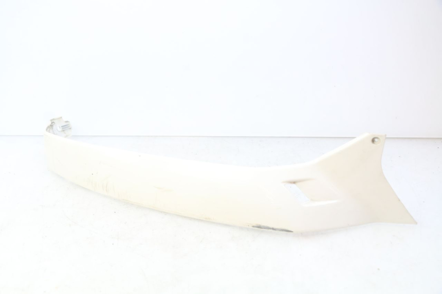 photo de BASSO DELLA SCATOLA POSTERIORE SINISTRA PIAGGIO VESPA GTS IGET ABS 125 (2017 - 2023) - Dettaglio del componente