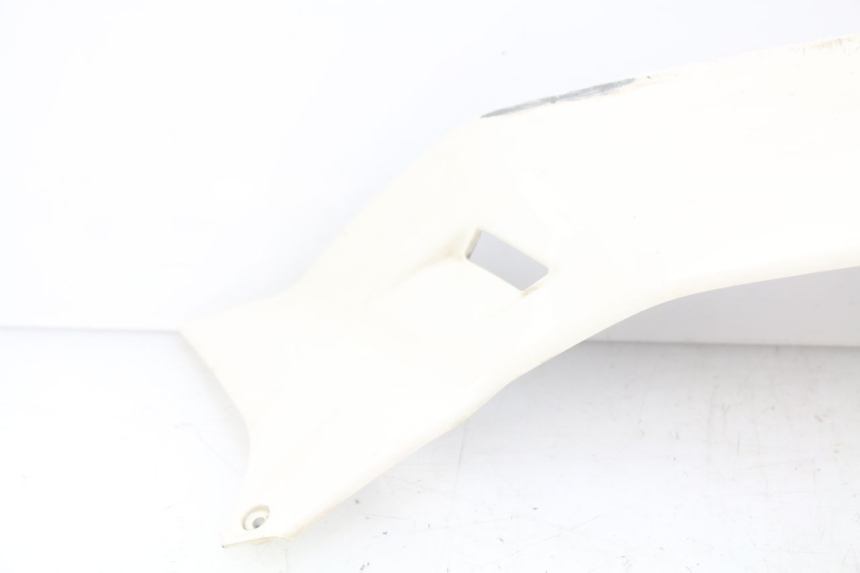 photo de BASSO DELLA SCATOLA POSTERIORE SINISTRA PIAGGIO VESPA GTS IGET ABS 125 (2017 - 2023) - Caratteristiche distintive