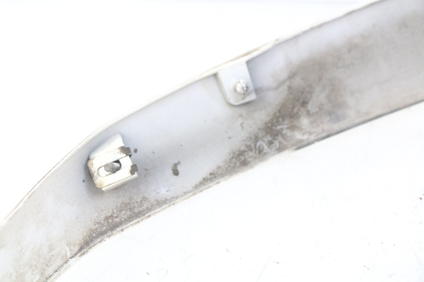 photo de BASSO DELLA SCATOLA POSTERIORE SINISTRA PIAGGIO VESPA GTS IGET ABS 125 (2017 - 2023) - Primo piano tecnico